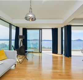 6 Bedroom Seafront Villa with Pool near Slano, Sleeps 12-14